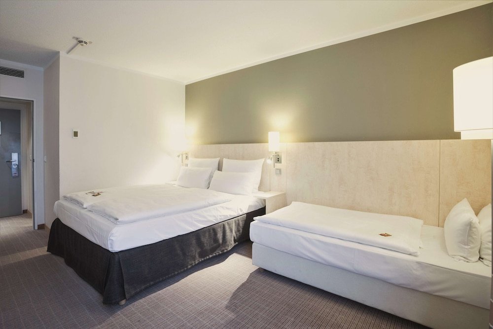 Фото Select Hotel Hamburg Nord