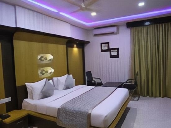 Фото Iroomz Hotel Sr Grand