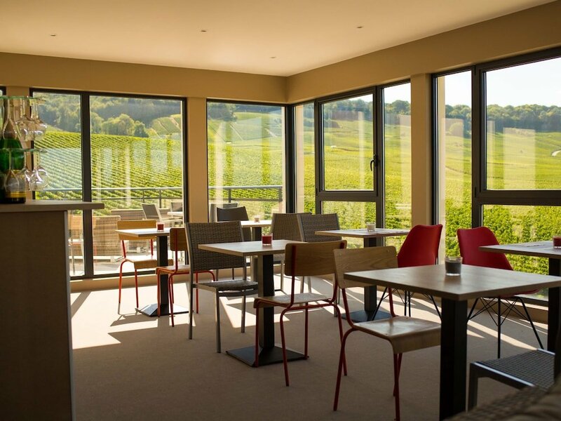 Гостиница Dans Les Vignes