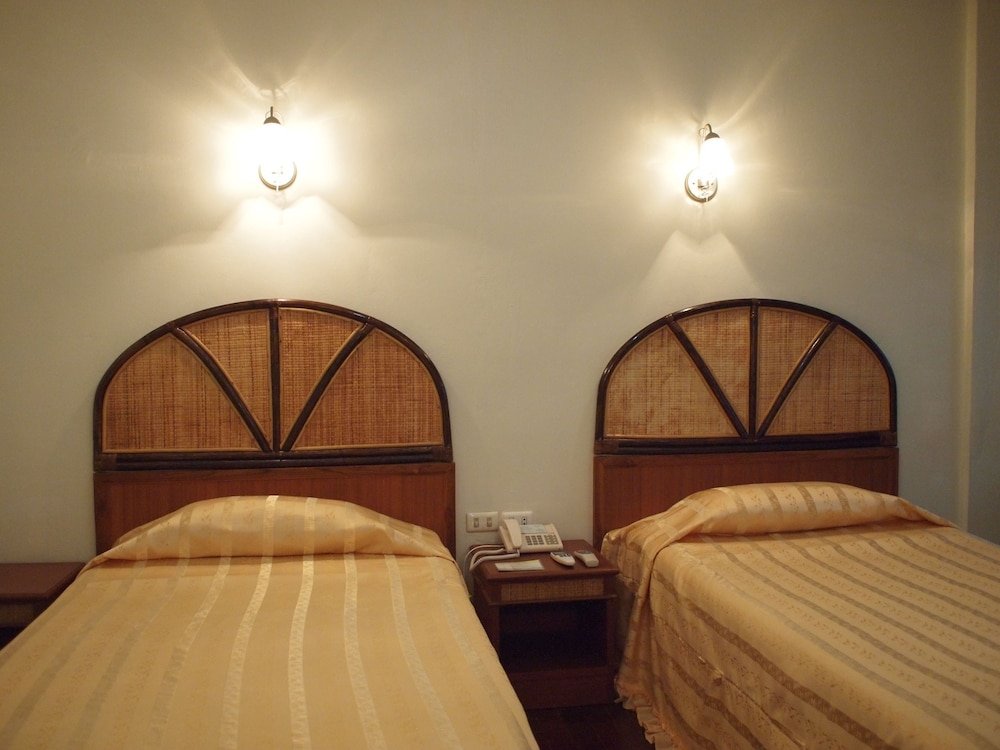 Фото RoongRuang Hotel