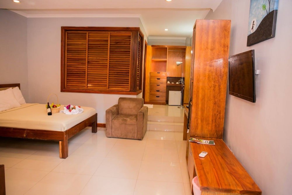 Фото The Hideaway Hotel