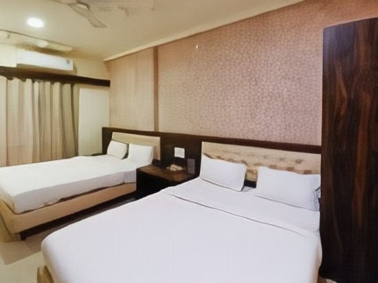 Фото Hotel Mittal Avenue & Paradise