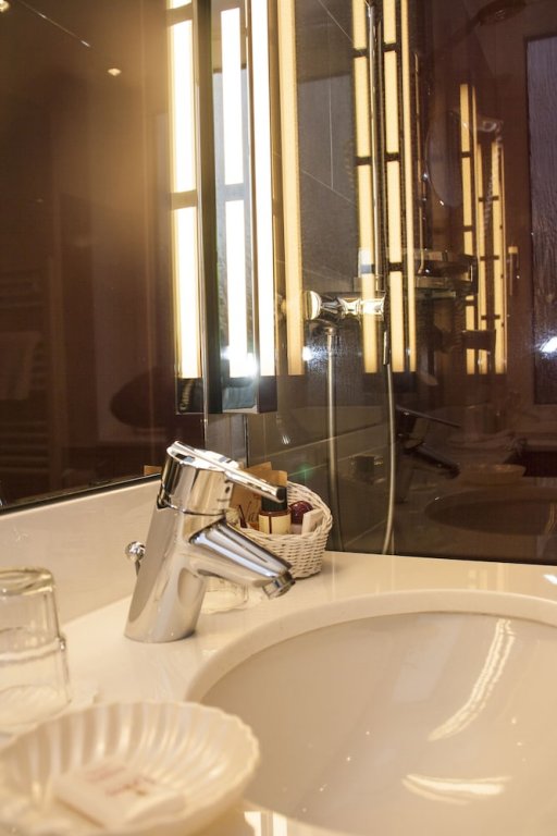 Фото Hotel zum Adler