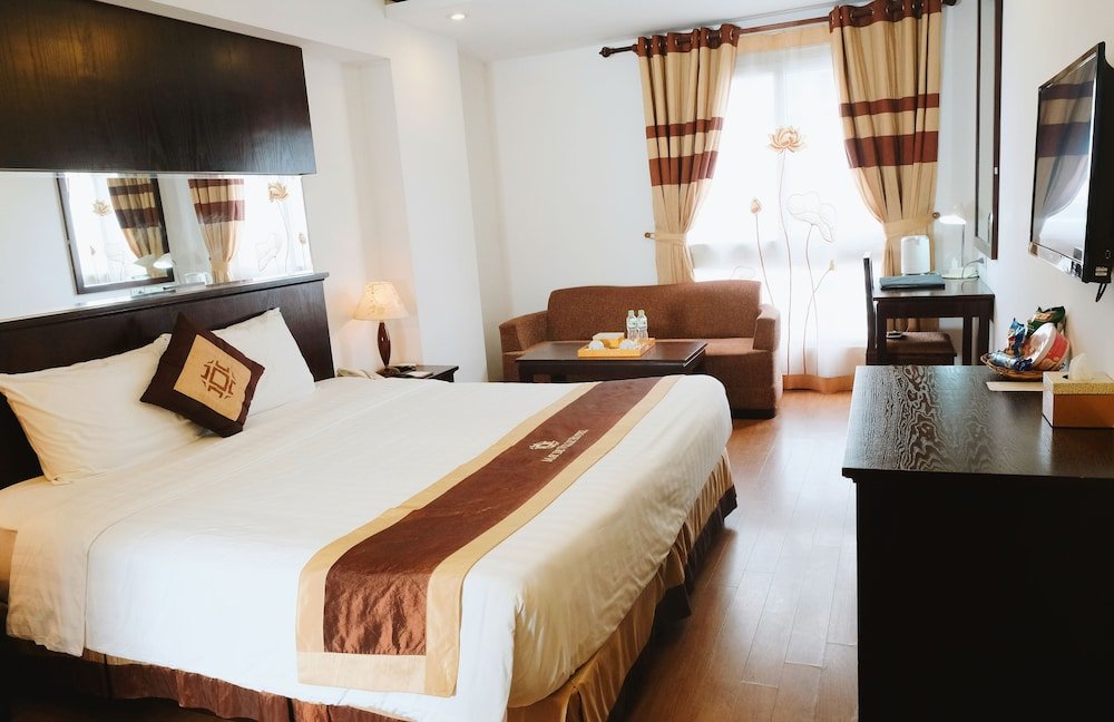 Фото May de Ville City Centre 2 Hotel