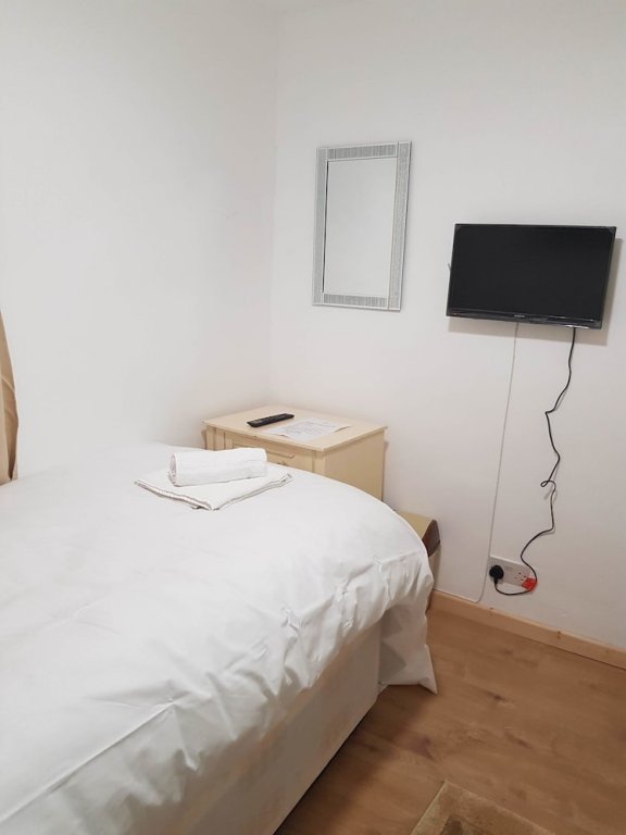 Фото Forest in City Lodge