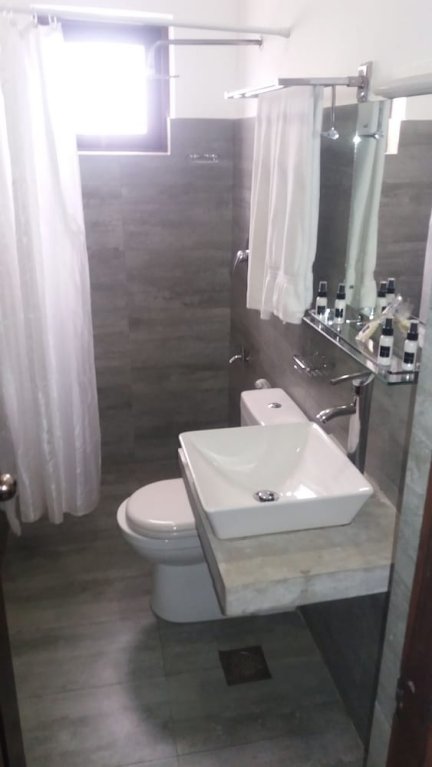 Фото Oyo 103 Lavinia Villa