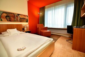 Bio-Seehotel Zeulenroda (Thuringia, Greiz, Flur Leize), hotel