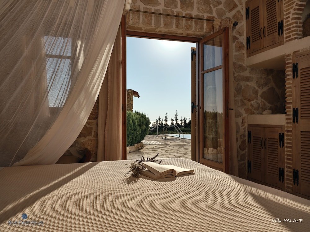 Фото Blue Caves Villas