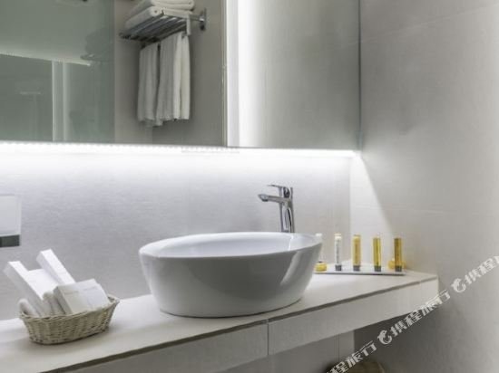 Фото Coral Hotel Athens