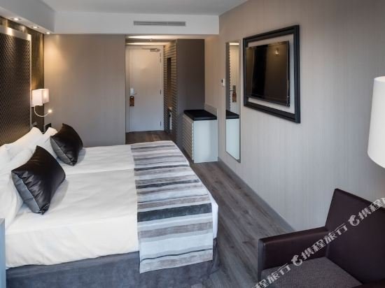 Фото Catalonia Square