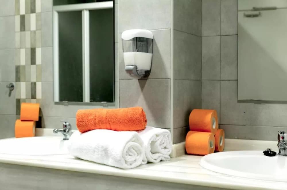 Фото Chinitas Urban Hostel