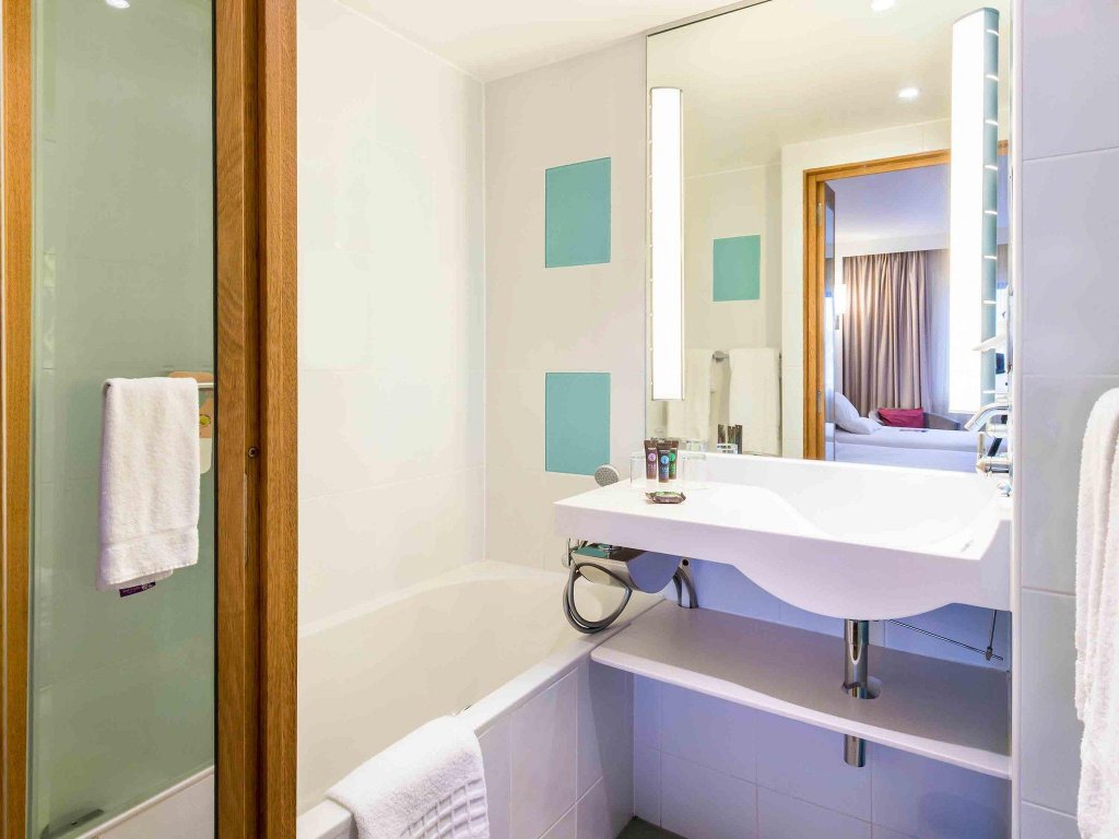 Фото Novotel London Paddington