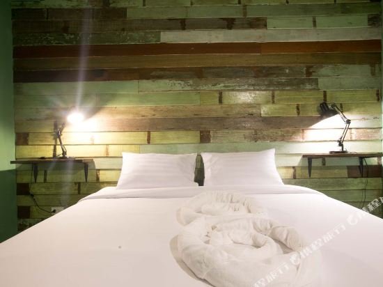 Фото The 8 Factory Hostel Phitsanulok