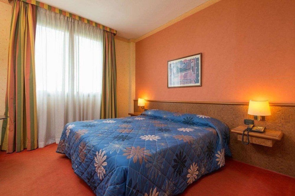 Фото Meditur Hotel Pomezia