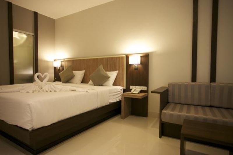 Фото April Suites