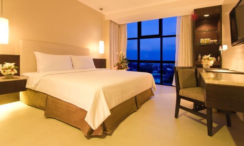 Фото R Two@Shell Residences Lobby A & B