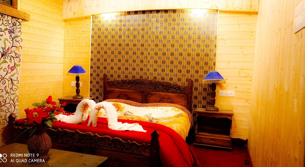 Фото Persian Group of Houseboats