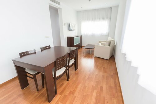 Гостиница Apartamentos Ele Domocenter