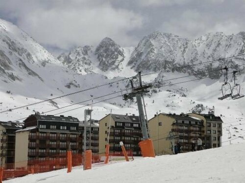 Гостиница Lcb Apartaments Pie de Pistas в Пас-де-ла-Каза