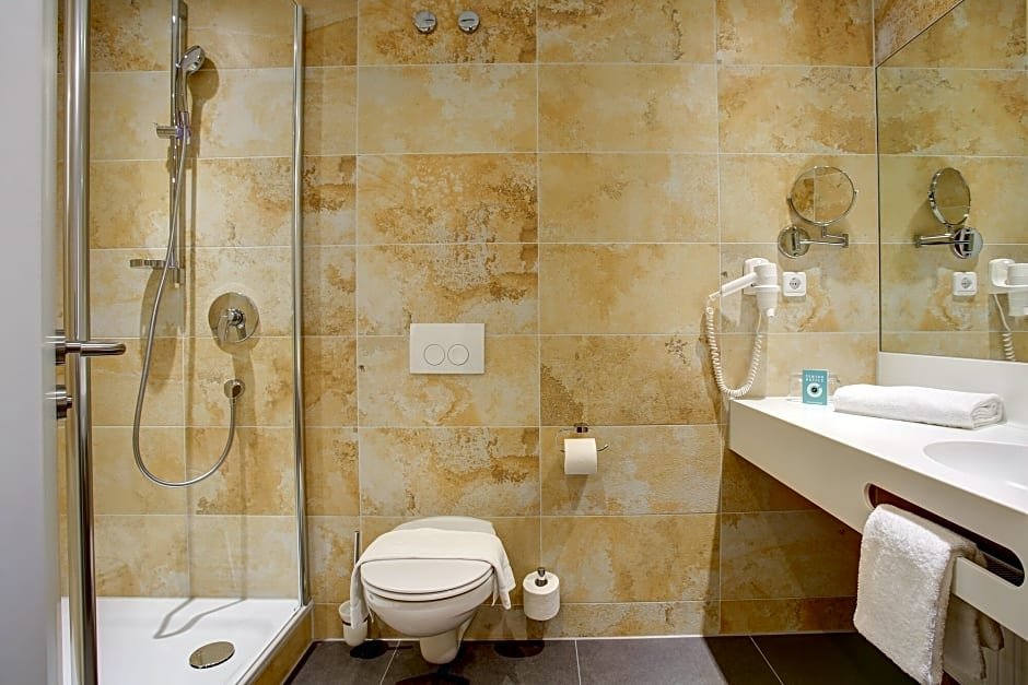 Фото Premier Inn Passau Weisser Hase