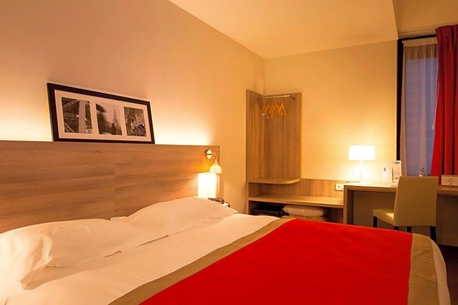 Фото Hotel Kyriad Paris Est - Bois De Vincennes