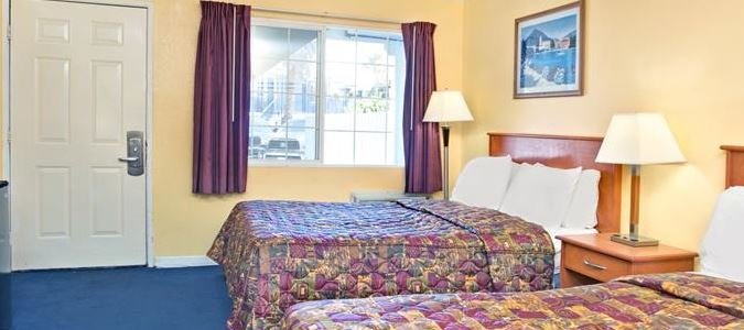 Фото Knights Inn Santa Cruz