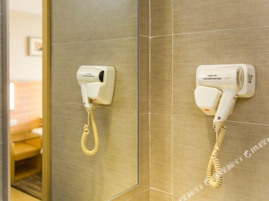 Фото GreenTree Inn GuiLin LinGui District JinShan Square JinShui Road Express Hotel