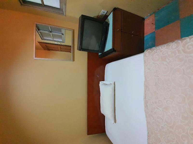 Фото Spot On 90137 Casavilla Hotel Pudu