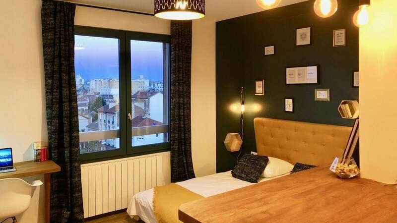 Гостиница Home Chic Home - Studio Courbevoie La Défense в Курбевуа