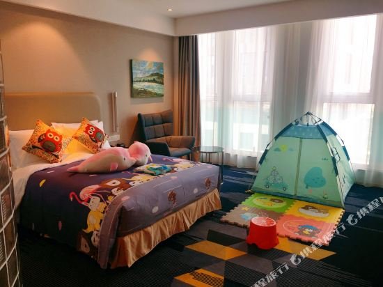 Фото Holiday Inn Express Qingdao West Coast, an Ihg Hotel