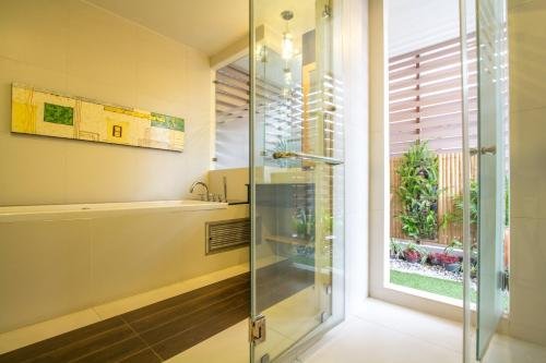 Фото Mamaison hotel