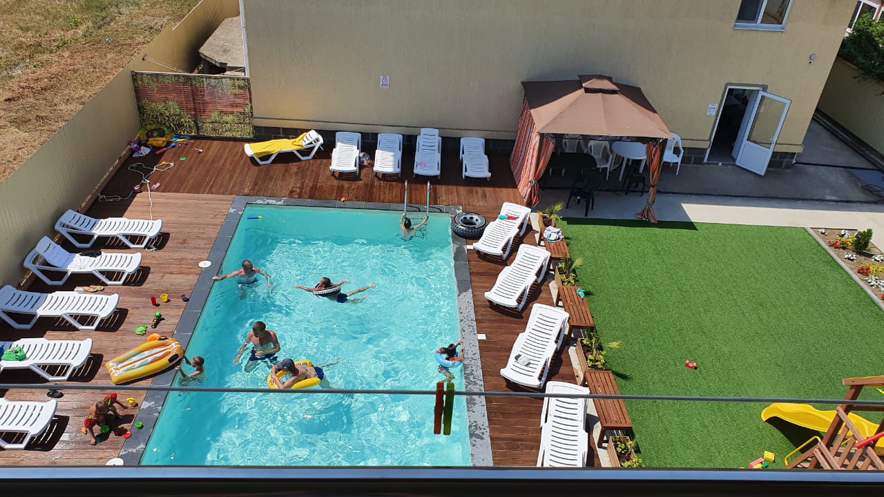 Фото Чер&ника