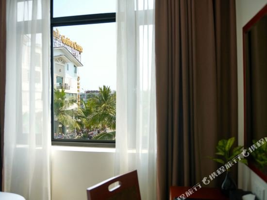 Фото Paradise Suites Hotel