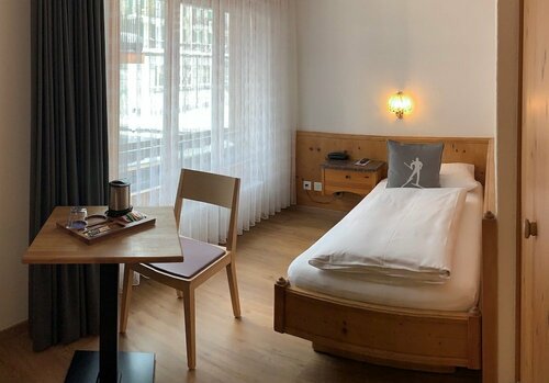 Гостиница Hotel Crystal Engelberg