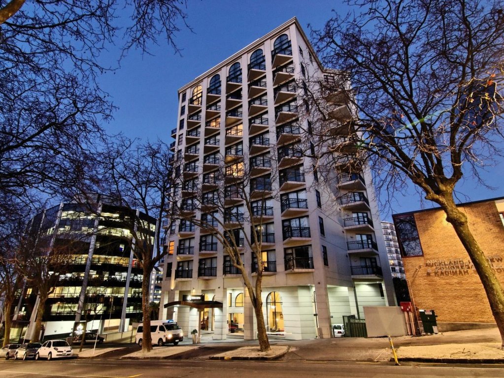 Фото Parkside Hotel & Apartments Auckland