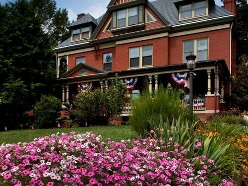 Внешний вид отеля B. F. Hiestand House Bed & Breakfast в Мариетте, фото 4