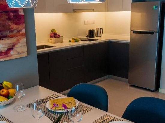 Фото Suasana All Suites Hotel