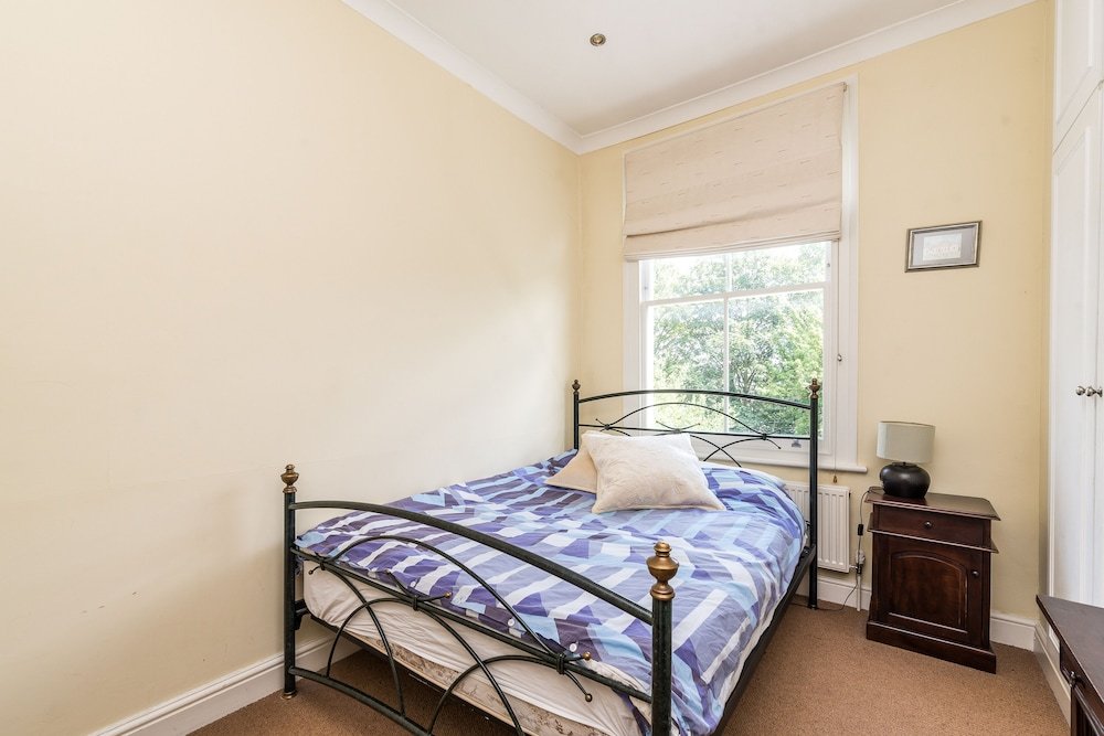 Фото New Super 2bd Flat Well Connected to City Centre