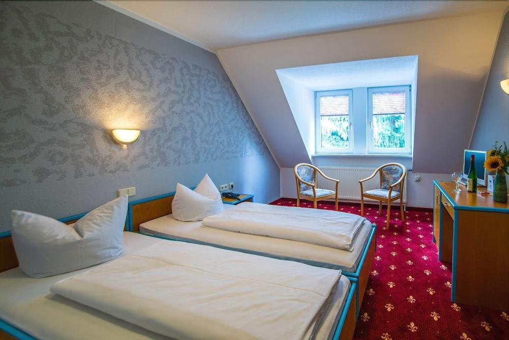 Фото Hotel Gasthof Zur Heinzebank