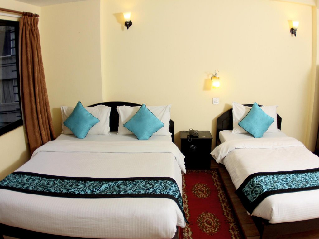 Фото отеля 2