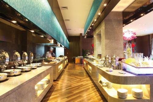 Фото Maya Gleetour Hotel Wuhan