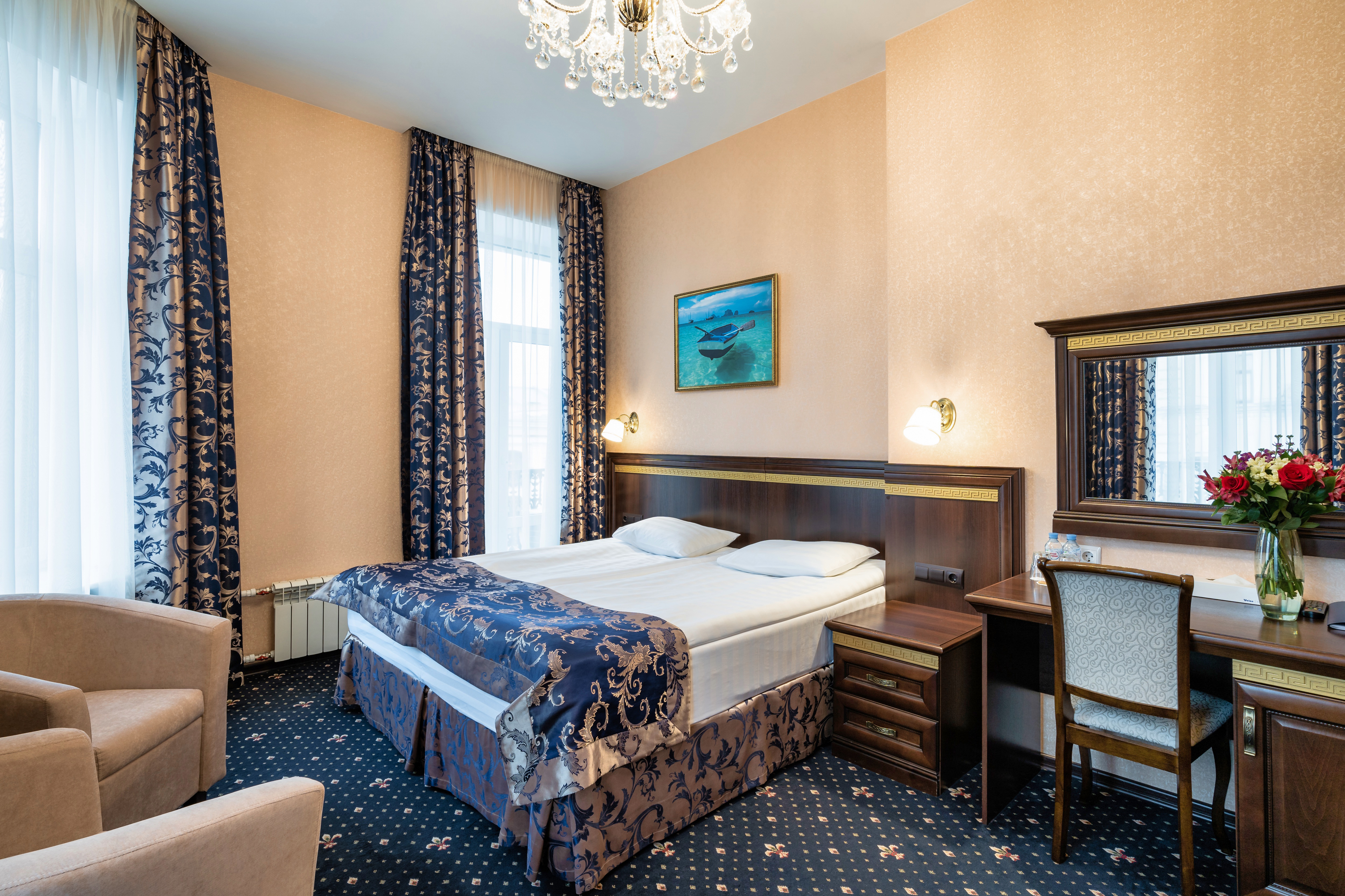 Фото отеля 1