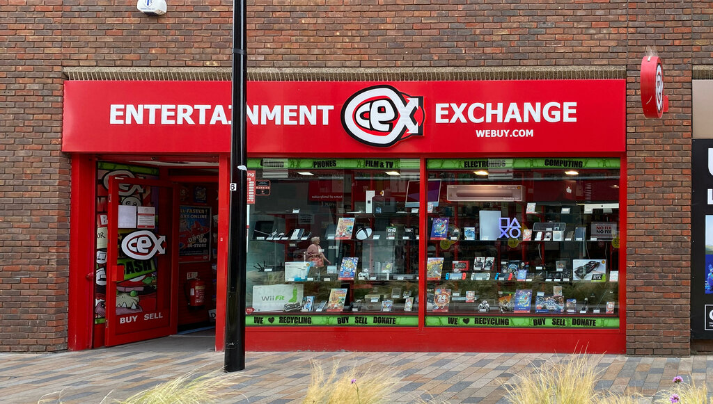 Mobile phone store CeX, England, photo