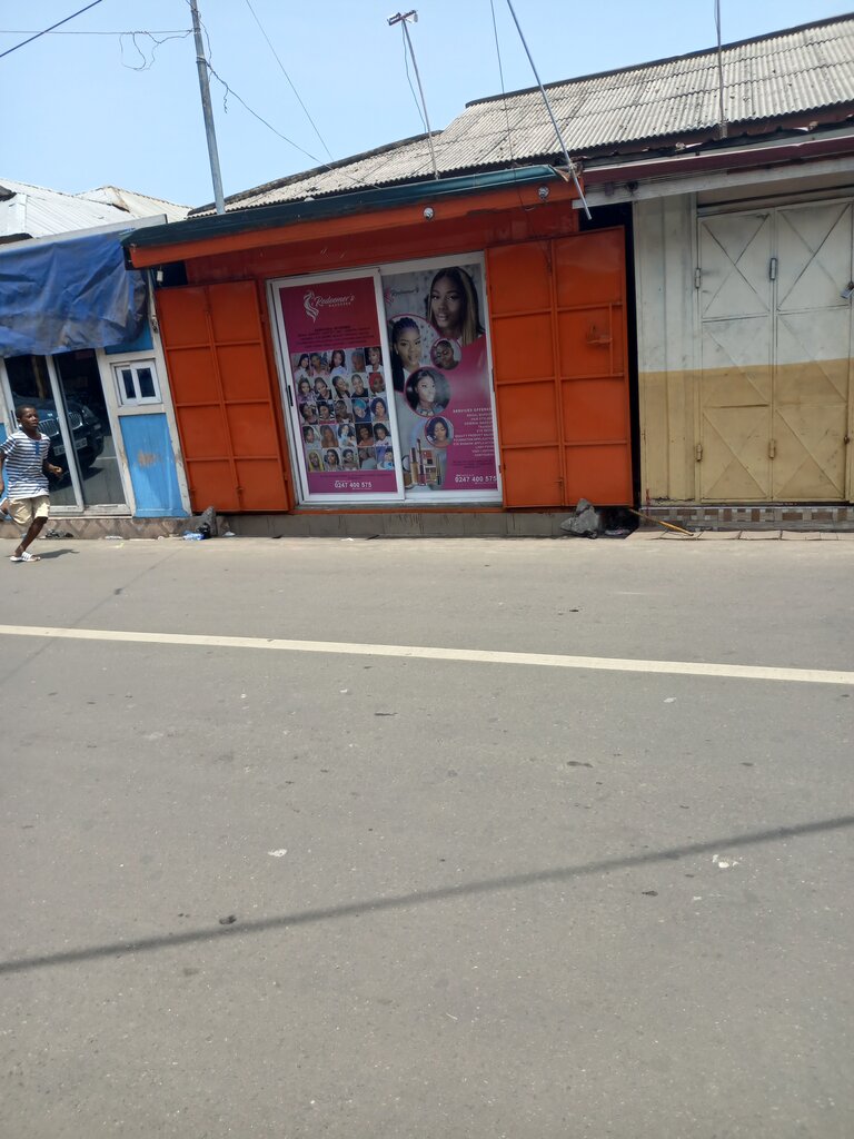 Makeup artists, stylists Redemeds make over, Accra, photo