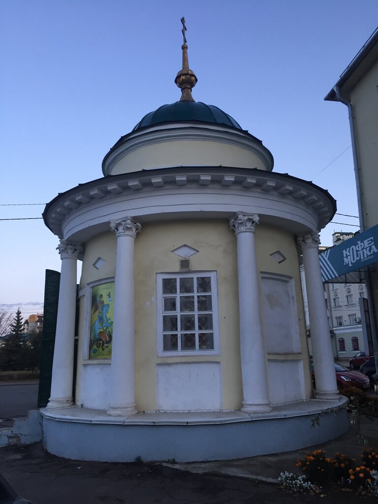Часовня, памятный крест Часовня при церкви Архангела Михаила, Орёл, фото