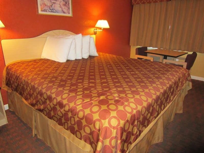 Фото Rodeway Inn Capitol