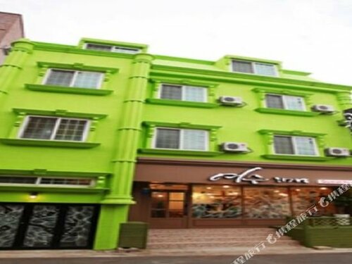 Гостиница Yeosu Inn Guesthouse в Чолла-Намдо