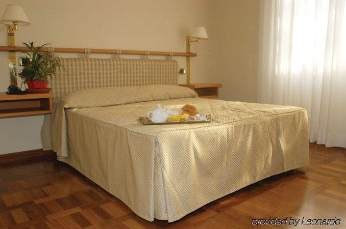 Фото Hotel Meeting Roma