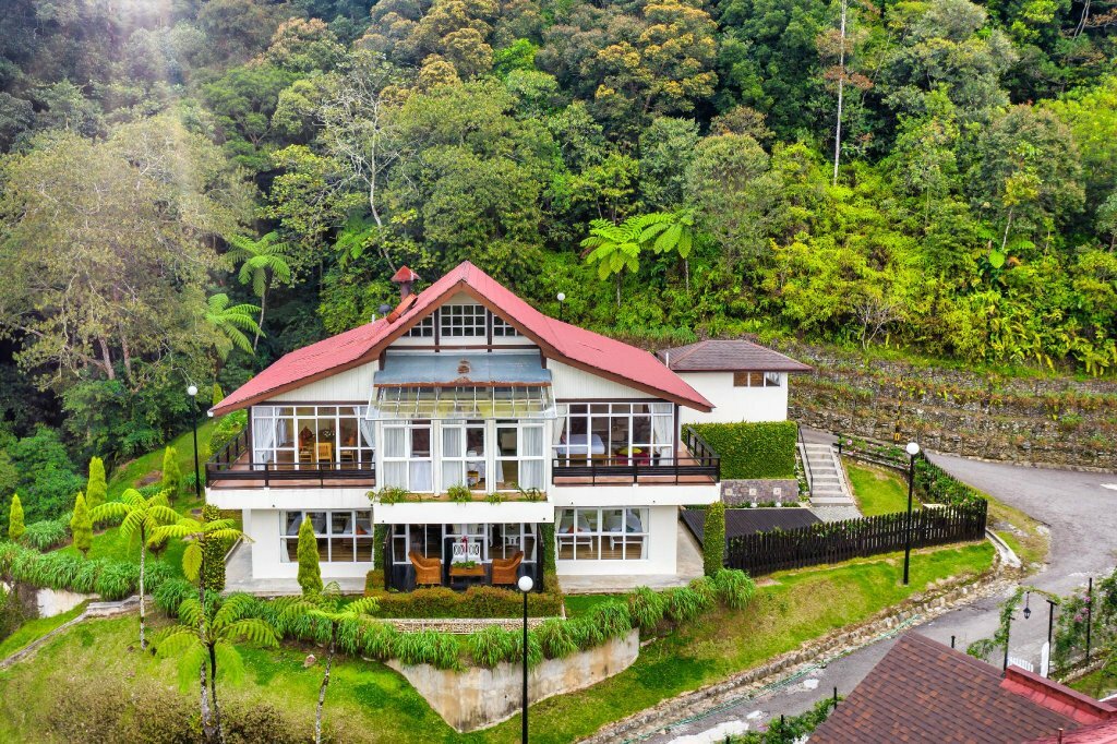 Hotel Sutera Sanctuary Lodges at Kinabalu Park, Sabah, photo
