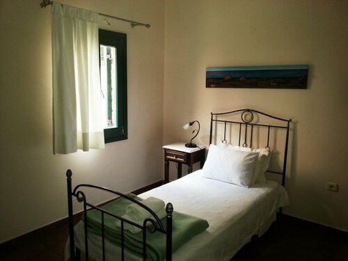 Внешний вид отеля Costa Marina Villa в Муниципальной единице Фирах, фото 3